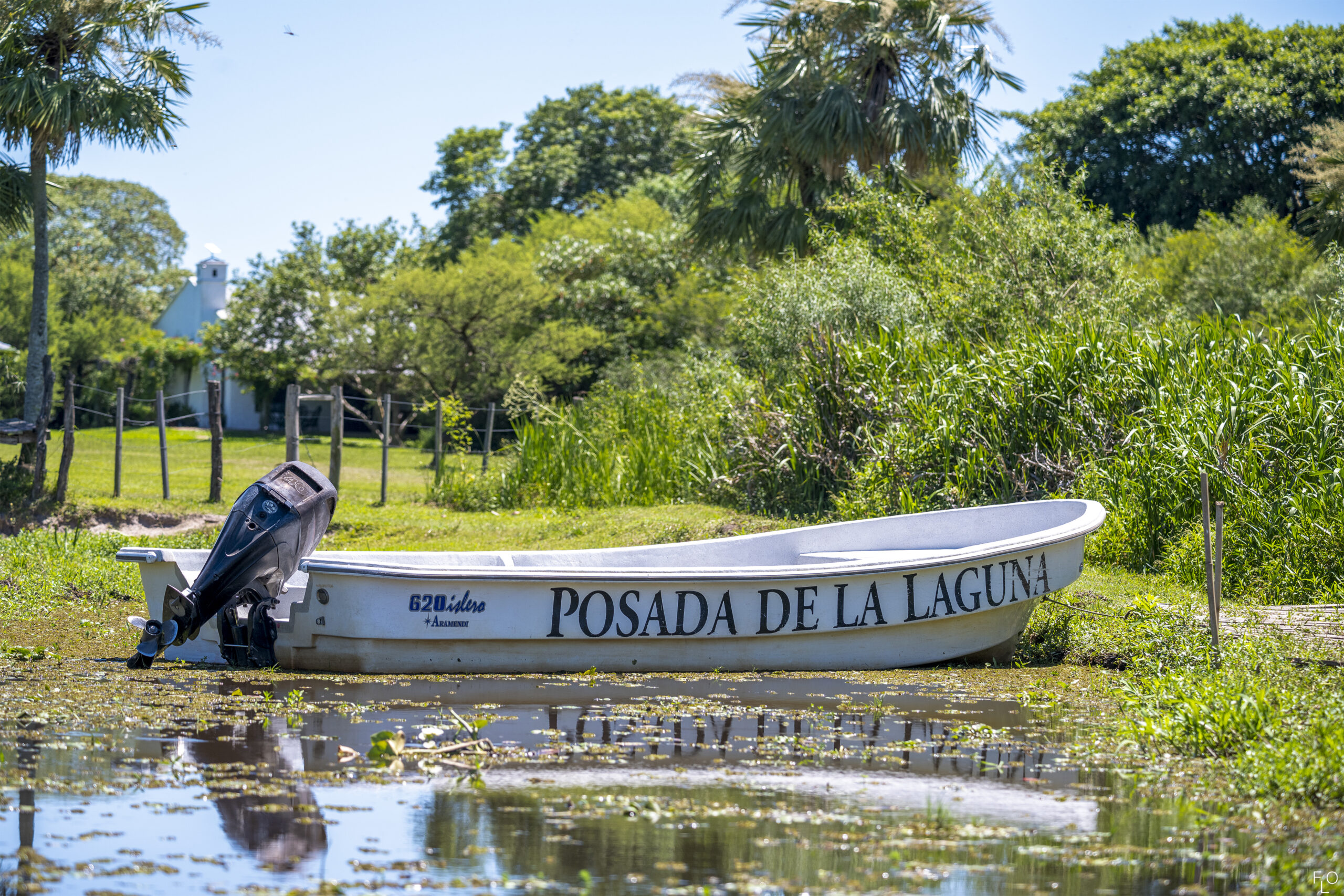 Boat ride through Miriñay River